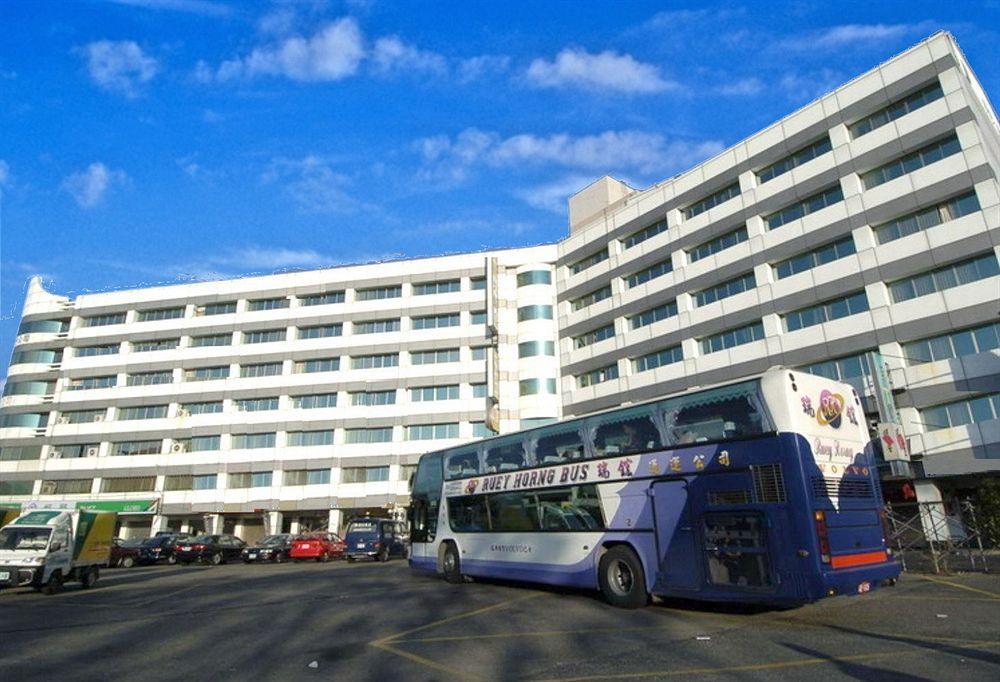 Taitung Bali Suites Hotel Exterior foto